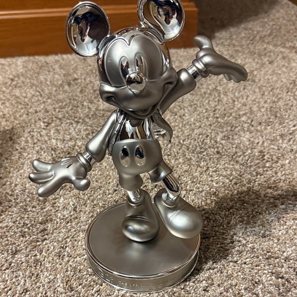 Disney Silver Mickey Mouse Milestone Statue - Picture 3 of 6